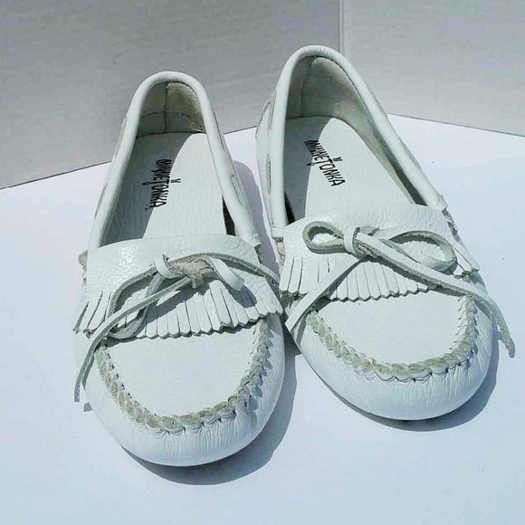 Size 9.5 Minnetonka moccasin, leather - Picture 2 of 7